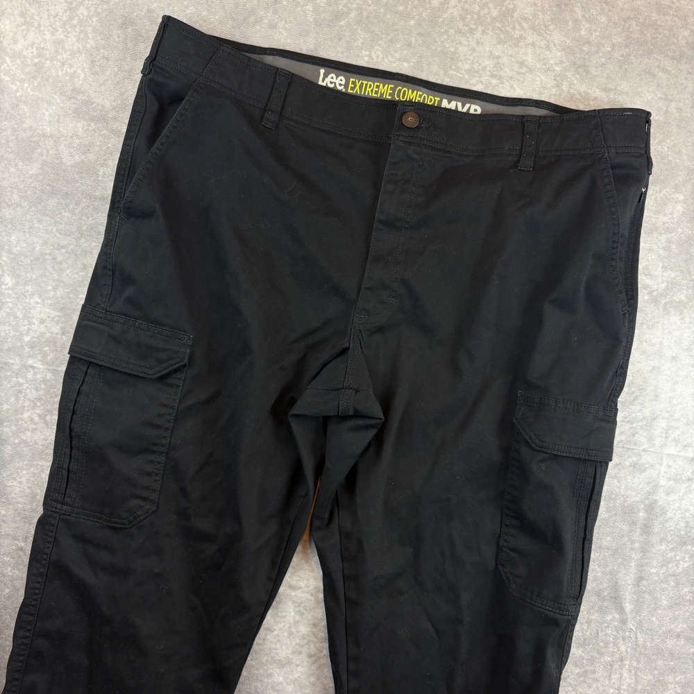 Lee Cargo Pants Mens 42x32 Black Extreme Comfort MVP Straight Fit Performance
